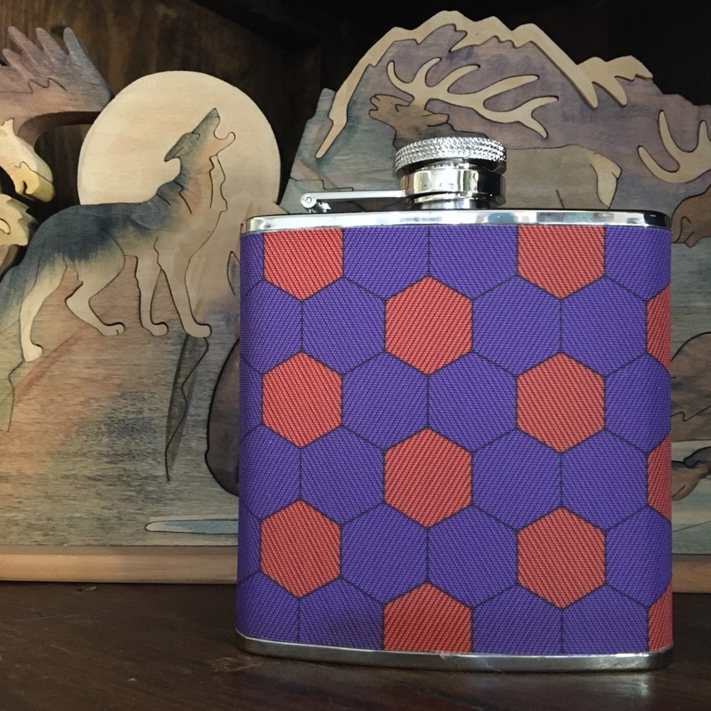 NEW💜❤️Flask from Neiman Marcus Original Box Too‼️